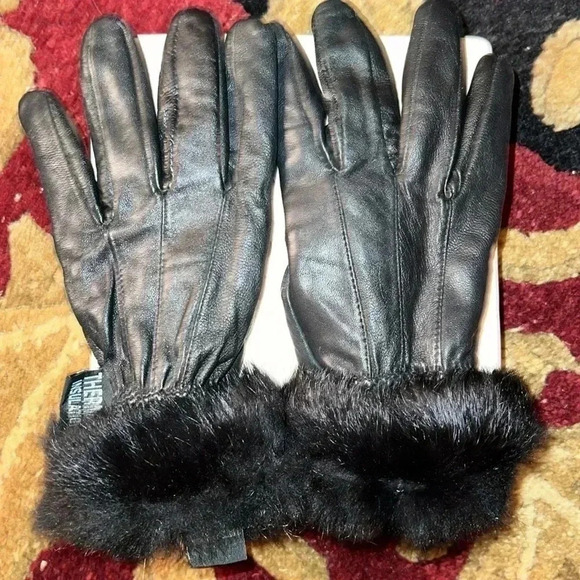 Women’s Black Leather Gloves with Black Rabbit Fur at Wrists Thermal Insulation - Picture 4 of 12